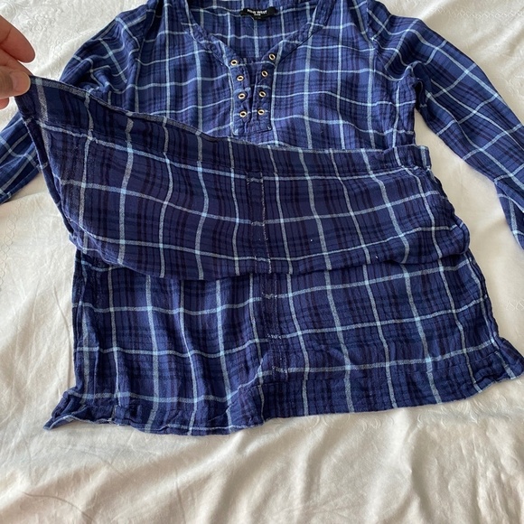 Nine West Jeans Womens Blue Plaid Long Sleeve V-Neck Pull Over Shirt Size Medium - Picture 8 of 15